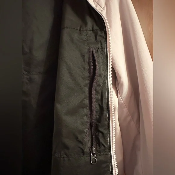 Arc'teryx Atom Hoodie - Picture 11 of 11